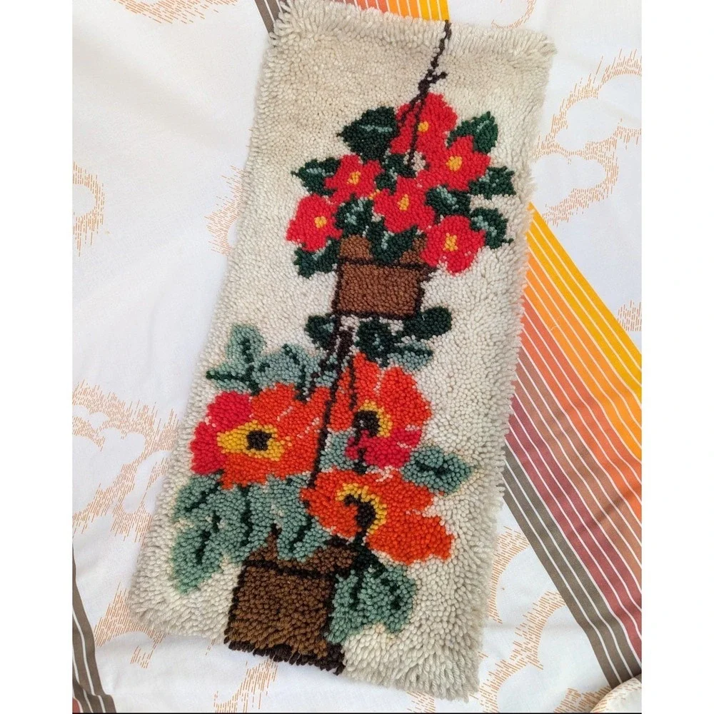 Vtg 60s Hanging Flower Plants Boho Latch Hook Wall Rug Tapestry  33